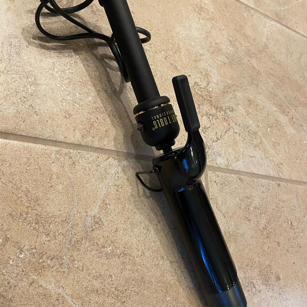 Hot Tools thick curling iron